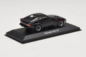Porsche 924 GT ブラック Maxichamps 1:43 940066124 メタル - 画像 2/5