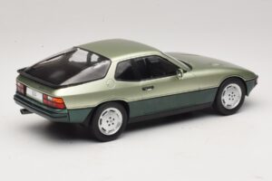 Porsche 924 Turbo ライトグリーン & ダークグリーン MCG 1:18 MCG18660 メタル - 画像 2/6