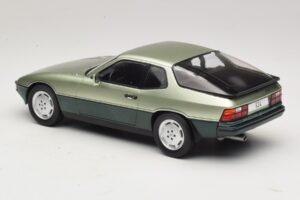 Porsche 924 Turbo ライトグリーン & ダークグリーン MCG 1:18 MCG18660 メタル - 画像 5/6