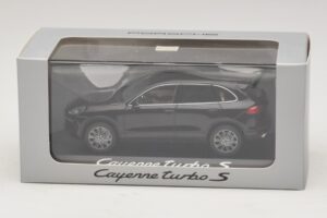 Porsche Cayenne 958 Turbo S ブラック Minichamps 1:43 WAP0200220E メタル - 画像 5/5
