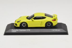 Porsche Cayman GT4 981 グリーン Minichamps 1:43 410066122 メタル
