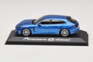 Porsche Panamera 971 4S Diesel ブルーメタリック Minichamps 1:43 WAP0207600H メタル