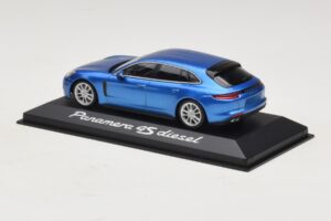 Porsche Panamera 971 4S Diesel ブルーメタリック Minichamps 1:43 WAP0207600H メタル - 画像 3/5
