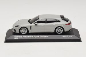 Porsche Panamera 971 Sport Turismo 4E-Hybrid グレー Minichamps 1:43 410066114 メタル