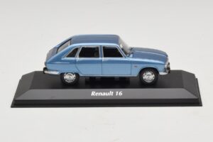 Renault 16 ライトブルーメタリック Maxichamps 1:43 940113100 メタル