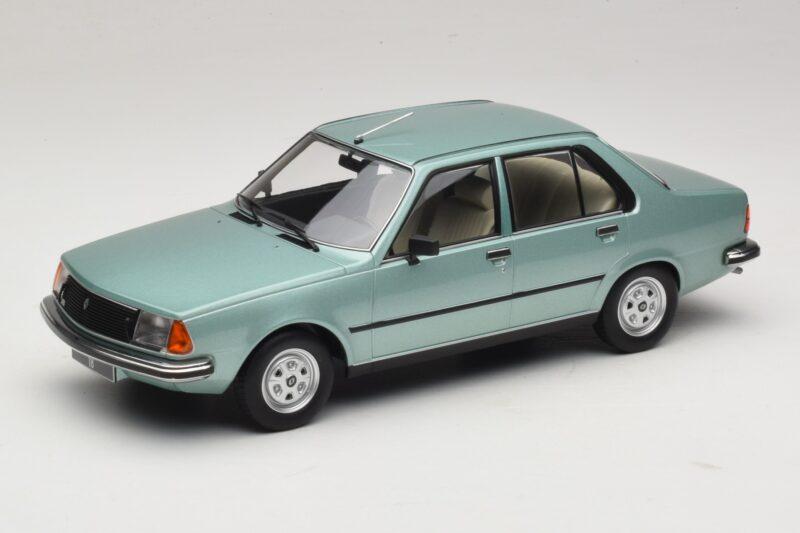 Renault 18 ライトグリーン MCG 1:18 MCG18596 メタル