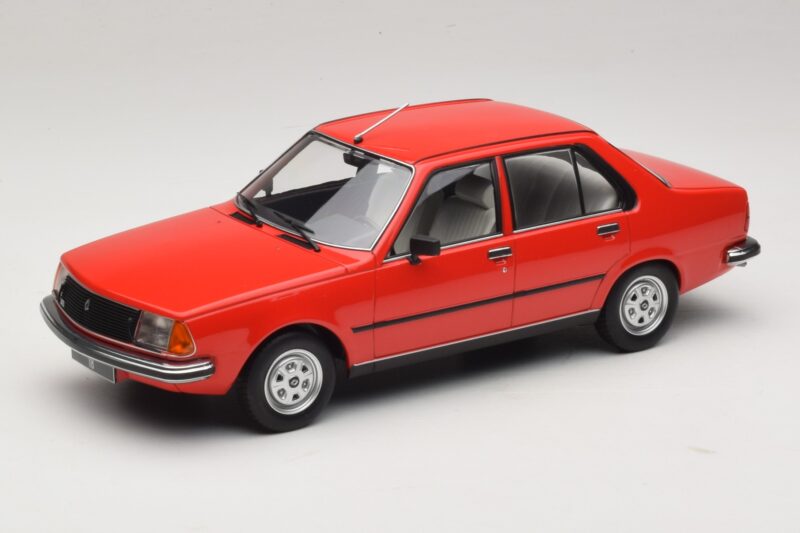 Renault 18 レッド MCG 1:18 MCG18595 メタル