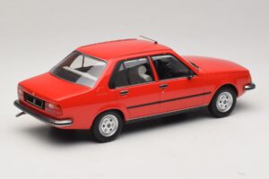 Renault 18 レッド MCG 1:18 MCG18595 メタル - 画像 2/6