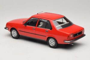 Renault 18 レッド MCG 1:18 MCG18595 メタル - 画像 5/6