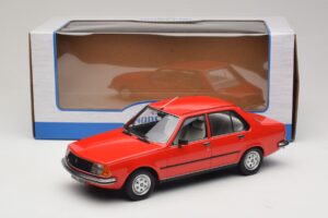 Renault 18 レッド MCG 1:18 MCG18595 メタル - 画像 6/6