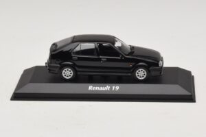 Renault 19 ブラック Maxichamps 1:43 Renault 19 ブラック Maxichamps 1:43 940113701 Diecast