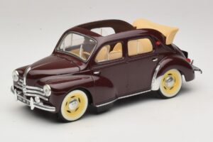 Renault 4CV マルーン Solido 1:18 8048 メタル