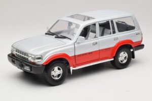 Toyota Land Cruiser J80 シルバーレッド Road Legends 1:18 92098 メタル
