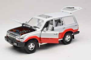 Toyota Land Cruiser J80 シルバーレッド Road Legends 1:18 92098 メタル - 画像 2/8