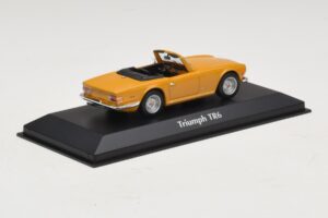Triumph TR6 オレンジ Maxichamps 1:43 940132571 メタル - 画像 2/5