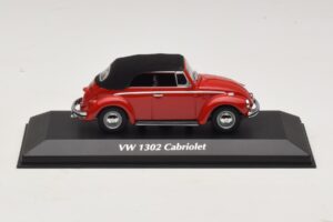 Volkswagen 1302 カブリオレ レッド Maxichamps 1:43 940055031 メタル