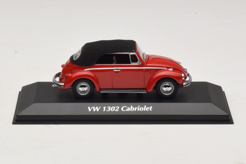 Volkswagen 1302 カブリオレ レッド Maxichamps 1:43 940055031 メタル
