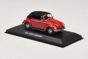 Volkswagen 1302 カブリオレ レッド Maxichamps 1:43 940055031 メタル - 画像 3/5