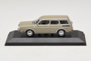 Volkswagen 411 LE Variant Savanna Beige Minichamps 1:43 400051114 メタル