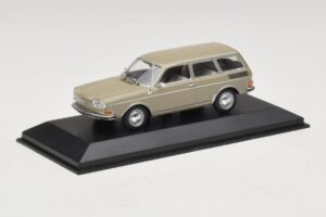 Volkswagen 411 LE Variant Savanna Beige Minichamps 1:43 400051114 メタル - 画像 2/5