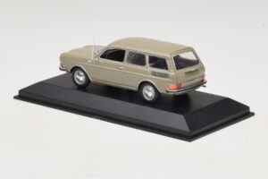 Volkswagen 411 LE Variant Savanna Beige Minichamps 1:43 400051114 メタル - 画像 3/5