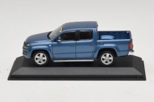 Volkswagen Amarok ブルーメタリック 交換用箱 Minichamps 1:43 436058362-R1 メタル