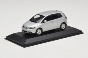 Volkswagen Golf Plus Mk5 シルバー 交換用ボックス Minichamps 1:43 400054370-R1 メタル - 画像 2/5