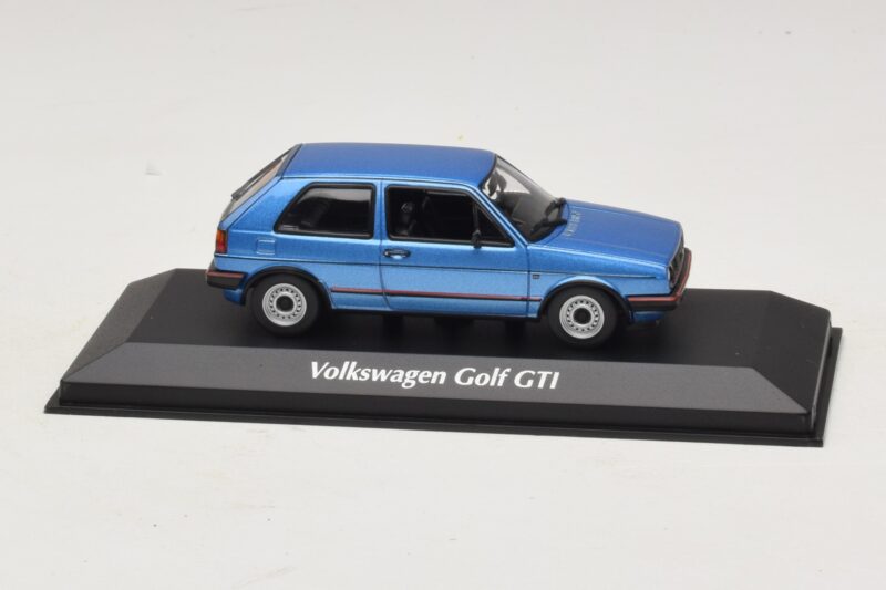 Volkswagen Golf GTI Mk2 ブルーメタリック Maxichamps 1:43 940054120 メタル