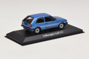 Volkswagen Golf GTI Mk2 ブルーメタリック Maxichamps 1:43 940054120 メタル - 画像 2/5
