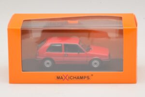Volkswagen Golf GTI Mk2 レッド Maxichamps 1:43 940054121 メタル - 画像 5/5