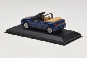 Volkswagen Golf Mk4 カブリオレ ブルー ディーラーエディション Minichamps 1:43 GOLF005 メタル - 画像 3/5