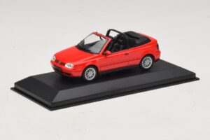 Volkswagen Golf Mk4 カブリオレ レッド ディーラーエディション Minichamps 1:43 GOLF006 メタル - 画像 2/5