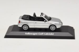 Volkswagen Golf Mk4 カブリオレ シルバー Maxichamps 1:43 940058331 メタル
