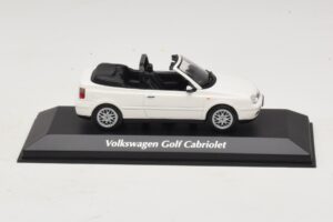 Volkswagen Golf Mk4 カブリオレ ホワイト Maxichamps 1:43 940058330 メタル