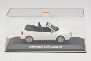 Volkswagen Golf Mk4 カブリオレ ホワイト Maxichamps 1:43 940058330 メタル - 画像 4/5