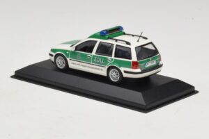 Volkswagen Golf Mk4 Variant Polizei Minichamps 1:43 430056090 メタル - 画像 3/5