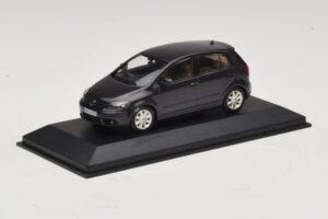 Volkswagen Golf Plus Mk5 ブラック Minichamps 1:43 GOLF007 メタル - 画像 2/5