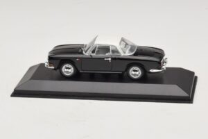 Volkswagen Karmann Ghia ブラック ホワイトルーフ Minichamps 1:43 430050224 メタル