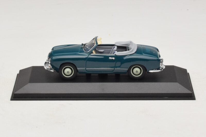 Volkswagen Karmann Ghia カブリオレ ダークブルー Minichamps 1:43 GHIA001 メタル