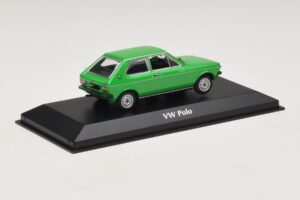 Volkswagen Polo Mk1 グリーン Maxichamps 1:43 940050501 メタル - 画像 2/5