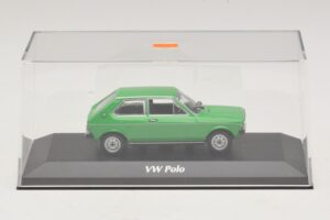 Volkswagen Polo Mk1 グリーン Maxichamps 1:43 940050501 メタル - 画像 4/5
