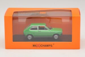Volkswagen Polo Mk1 グリーン Maxichamps 1:43 940050501 メタル - 画像 5/5