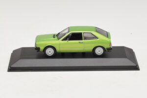 Volkswagen Scirocco Mk1 グリーンメタリック 交換用ボックス Maxichamps 1:43 940050420-R1 メタル