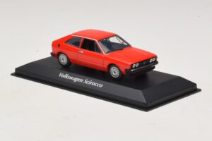 Volkswagen Scirocco Mk1 レッド Maxichamps 1:43 940050422 メタル - 画像 3/5