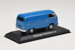 Volkswagen T2b デリバリーバン ブルー Maxichamps 1:43 940053061 メタル - 画像 2/5
