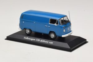 Volkswagen T2b デリバリーバン ブルー Maxichamps 1:43 940053061 メタル - 画像 3/5