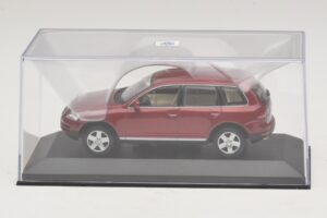 Volkswagen Touareg 7L レッド Minichamps 1:43 TOUAREG003 メタル - 画像 4/5