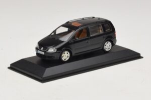 Volkswagen Touran 1T ブラック Minichamps 1:43 TOURAN005 メタル - 画像 2/5