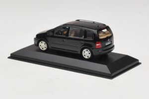 Volkswagen Touran 1T ブラック Minichamps 1:43 TOURAN005 メタル - 画像 3/5