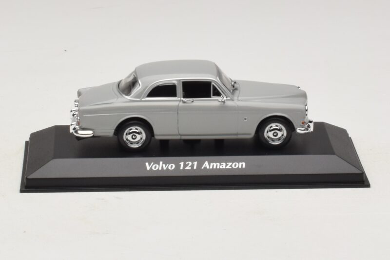 Volvo 121 Amazon グレー Maxichamps 1:43 940171000 メタル